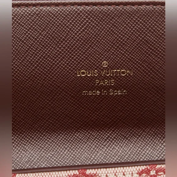 Louis Vuitton Monogram Mini Lin Porte Tresor
International Long Wallets - Picture 6 of 6